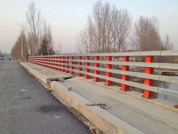 【防撞護(hù)欄】公路防撞護(hù)欄的等級(jí)有哪些？